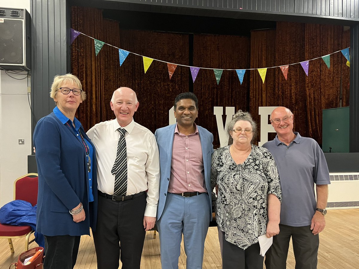 DrChandraK9's tweet photo. Great to meet residents in public meeting yesterday giving my progress report and listening to their views, suggestions and complaints. Glad to have leader of council @CllrAshworth at the meeting updating current issues faced by @SoTCityCouncil https://t.co/xpGvXbXowE