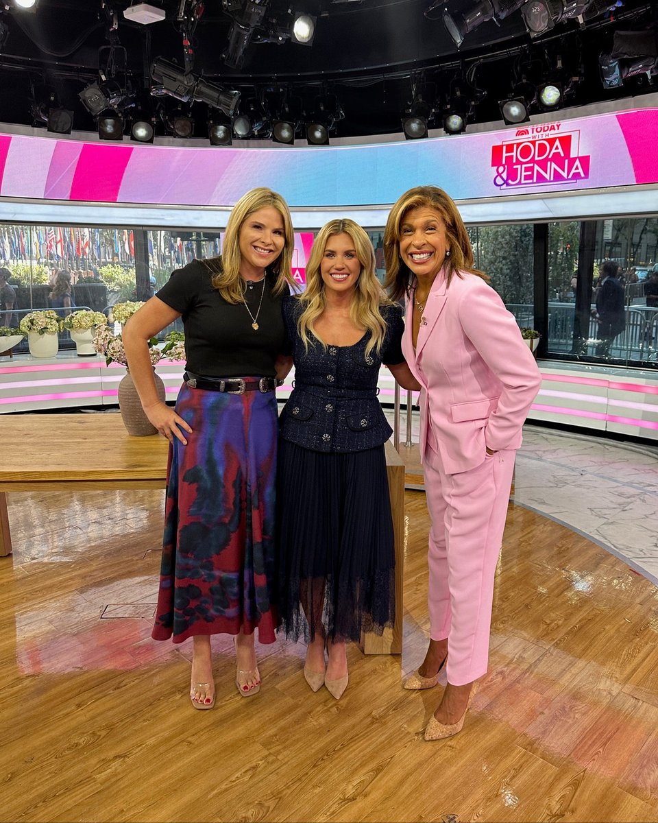 We were excited to see Shea McGee on @thetodayshow sharing about her new book, 'The Art of Home' as well as some of her go-to coffee table styling tips. Click here to watch the segment and get the tips she shared: bit.ly/3PK8WcM