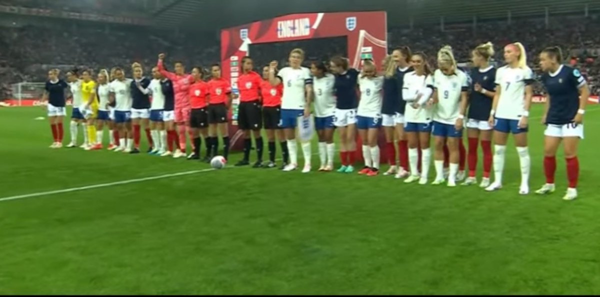 👏 Inglaterra y Escocia también mostraron su apoyo a <a href="/Jennihermoso/">Jenn1 Hermos0</a> 

#SeAcabó