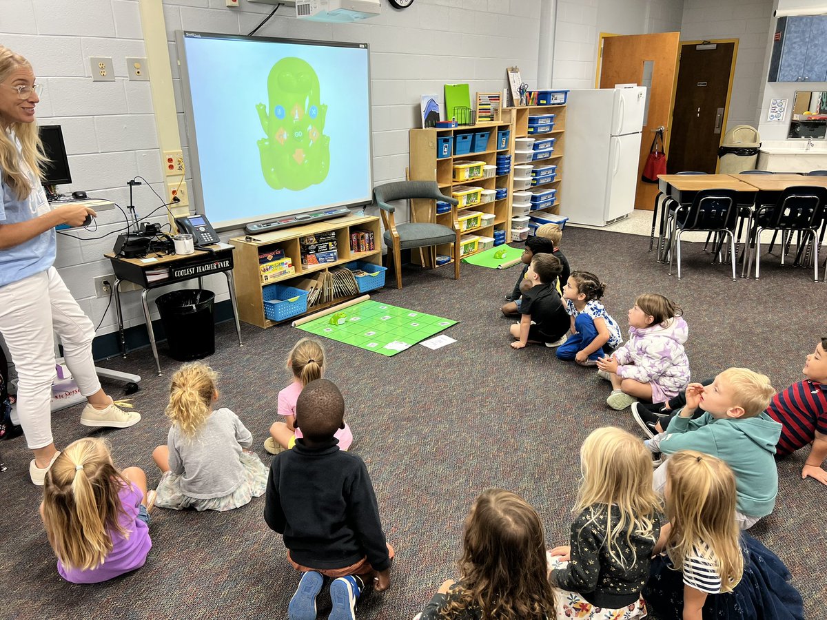 dcprice71's tweet photo. 4K students in Mrs. Loew’s class learned how to use FrogE from the Frogstreet curriculum. They are actually learning coding! Congratulations to the math savvy four year olds. https://t.co/WI4h7MzhqV