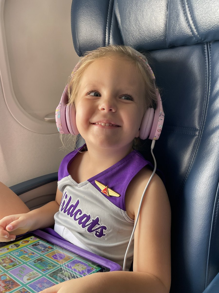 Lisa Kate tweet media