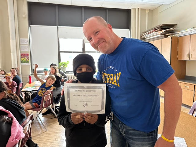MurrayMS_SPPS's tweet photo. #Pilotprops of the week! Ms. Stedje would like to celebrate Quayshon Robertson. Shout out to Quayshon for going above and beyond to push himself as a powerful writer, an engaged learner, and a helpful community member. Strong start to the year! Go Pilots! https://t.co/cQ2tCmbsJX