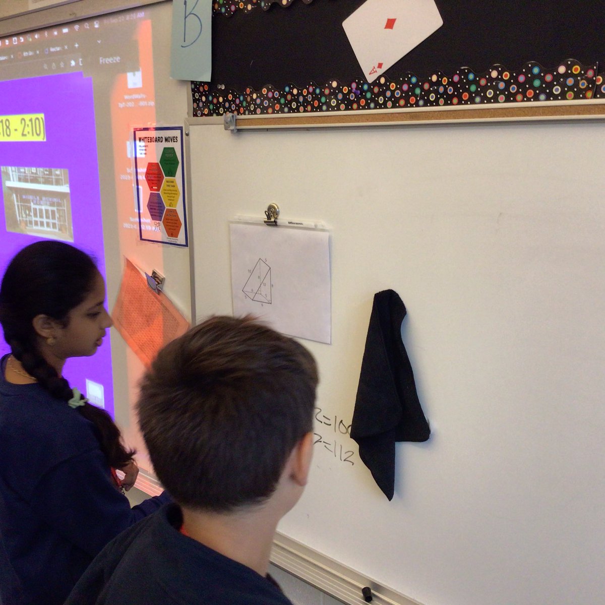 Mr_C_MSN's tweet photo. Students are explaining ππ¬ to their team how to find the surface area of a triangular prism. #MSNLearns @LZdistrict95 https://t.co/SOPWdtbYJI