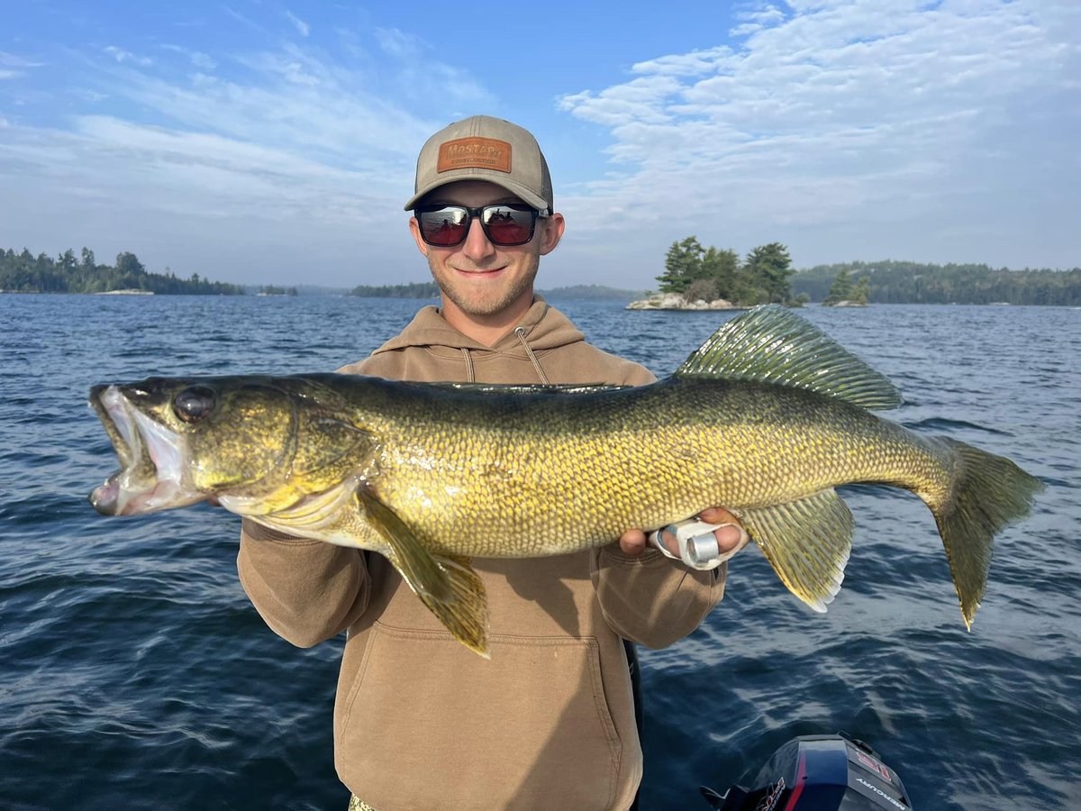 NorthlandTackle's tweet photo. Show 'Em Off Sunday! Let's see some of your best hero shots from the last few weeks, who's been catching? Keep 'em coming! 👌🎣 #TeamNorthlandTackle #ShowEmOffSunday https://t.co/UQAwv2Z8mr