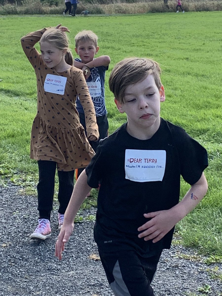 RobinFooteElem's tweet photo. #DearTerry Robin Foote Elementary is inspired by you. Great afternoon raising money for cancer research and being active! @CBVRCE_NS @terryfoxns https://t.co/GfFx0xZvz5