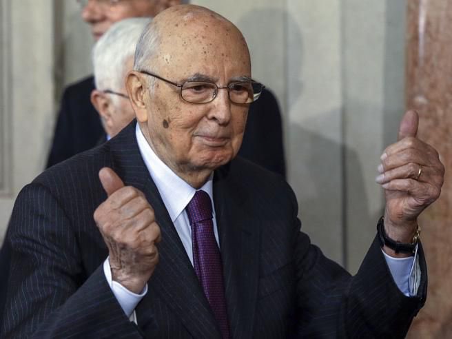 Un grande uomo e protagonista della storia della sinistra e del Paese. #Napolitano, due volte capo dello Stato e Presidente della Repubblica emerito
#RIP