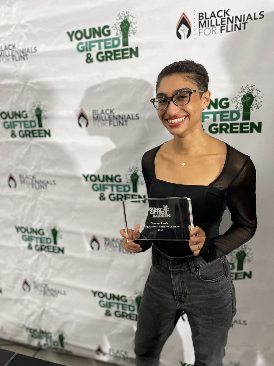 Our Young People Organizer & Jews of Color Caucus Coordinator Sumner Lewis is a @BM4Flint 2023 #younggiftedgreen 40 under 40 award recipient! 

We so proud of all the work Sumner has done to support a multiracial Jewish movement for climate justice! 💗