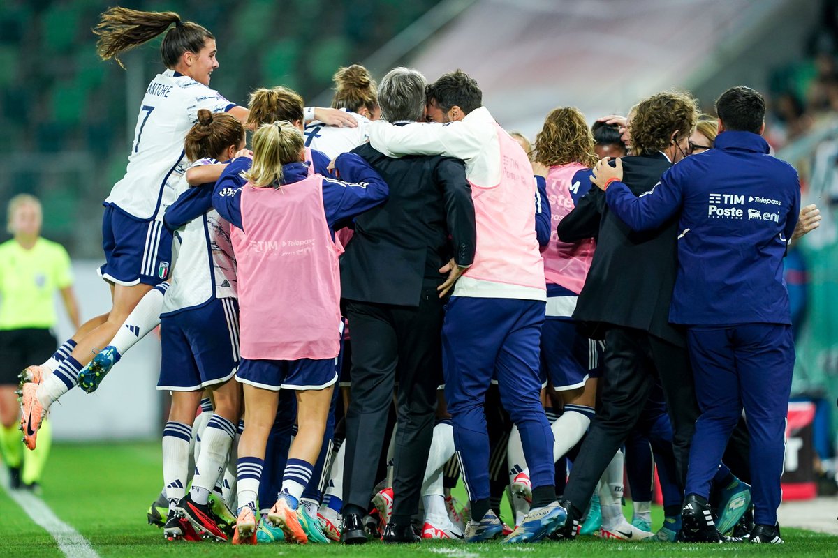 That's what we love to see! 🤩💙 #UWNL #SUIITA #Azzurre #LeAzzurreSiamoNoi