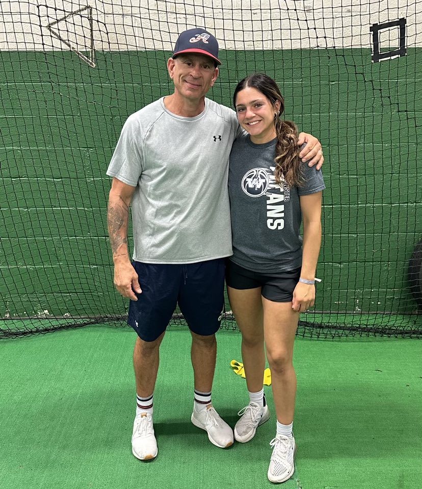 LilyPalko's tweet photo. Thank you @AcesSangillo and @PVSbaseball for a great hitting lesson this week. I learned a lot about body positioning and mechanics. #workingtoimprove @VTechSBcoach @michaellew10 @jjpower19 @UKCoachLawson @CoachTylka @catch42softball @coach_crowell @lexxx_20 @chiddy3 @btholl https://t.co/AkLhwQtjbo
