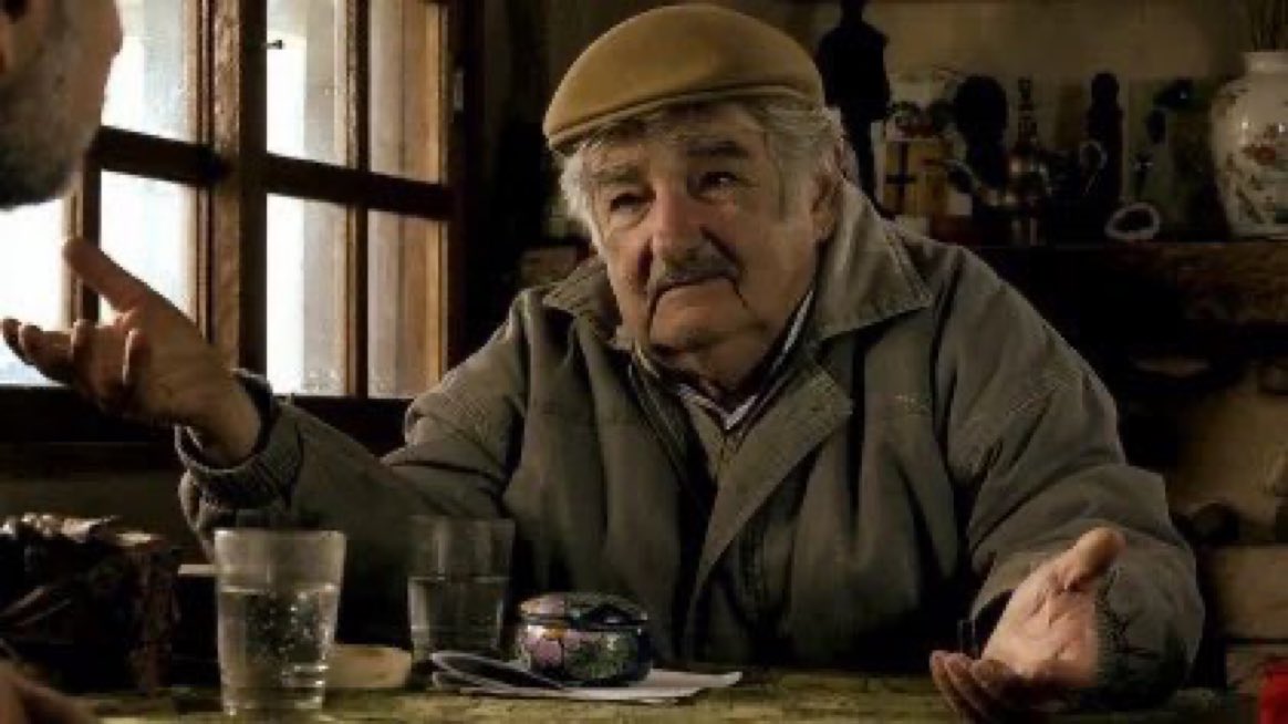 akil_tozu's tweet photo. “Bir şey satın aldığınızda ödemeyi para ile yapmazsınız. Ödemeyi yaşamınızdan, para kazanmak için harcadığınız zamanla yaparsınız.”

- Jose Mujica https://t.co/pujL80Zpon