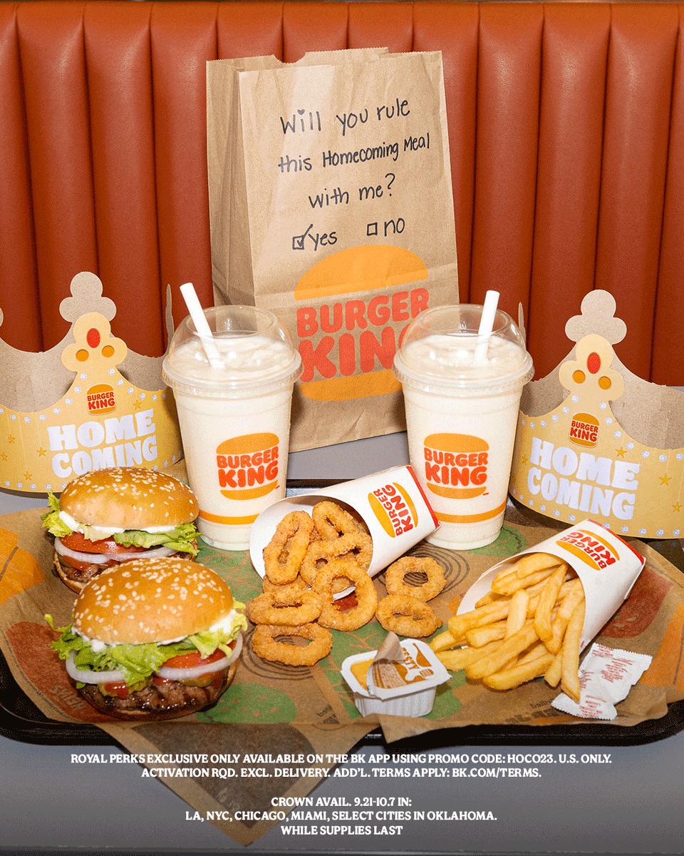 BurgerKing's tweet photo. a $10 meal for two…The Homecoming Meal 2023 is available now until 10.7  👑🍔🍔👑

Royal Perks Exclusive only available on the BK App using promo code: HOCO23

U.S. only. Activation rqd. Excl. delivery. Add’l. terms apply: https://t.co/HblzQ1vpxY https://t.co/yhpFw6Dr75