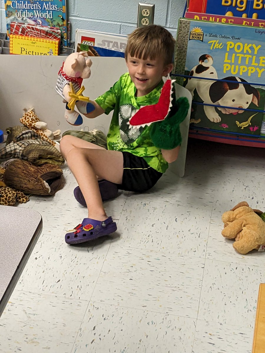 kkbkat's tweet photo. Fun Friday stations are always a big hit! Who doesn't want to be the teacher or put on a puppet show? Don't you want to be a DUKE? #ccesdukes #WeAreCUCPS https://t.co/j6qGBI3kaz