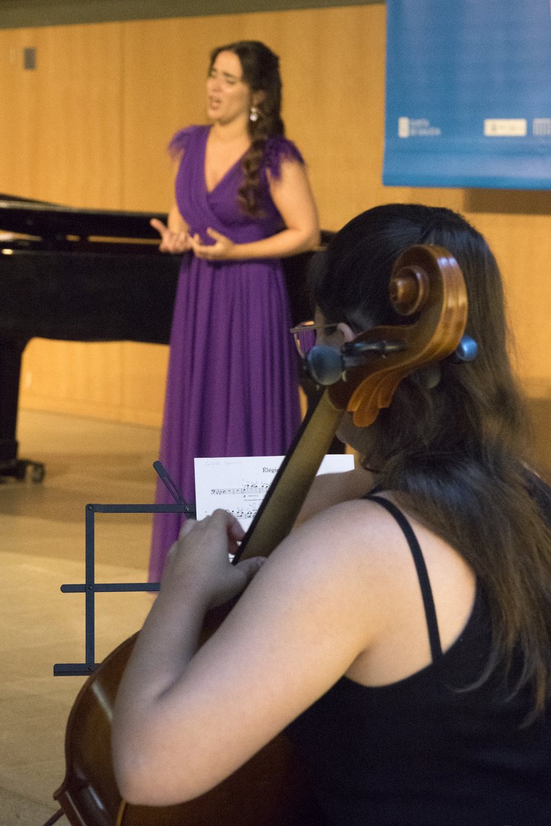 Ayer la #temporadalírica de  #Acoruña volvió a dar cuenta de su apuesto por el talento joven y lo hizo con un recital espectacular y lleno de grandes sorpresas de las mano de #SusanaGarcía y <a href="/crislei99/">Cristina Ledo</a> al piano en el marco del <a href="/MuseoBelasArtes/">Museo de Belas Artes</a> 
#opera #lirica #cultura #galicia