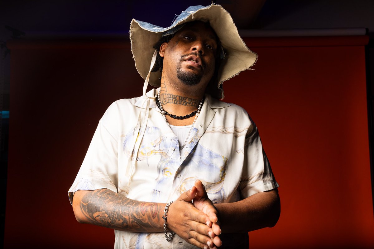 camkirkstudios's tweet photo. Atlanta, let’s celebrate Key! He stopped by our latest Studio Sessions to share his influences and future plans with music. Stream the full interview on our CKS platform🏡Link in bio #atlanta #fatmankey https://t.co/oy91idYMpQ