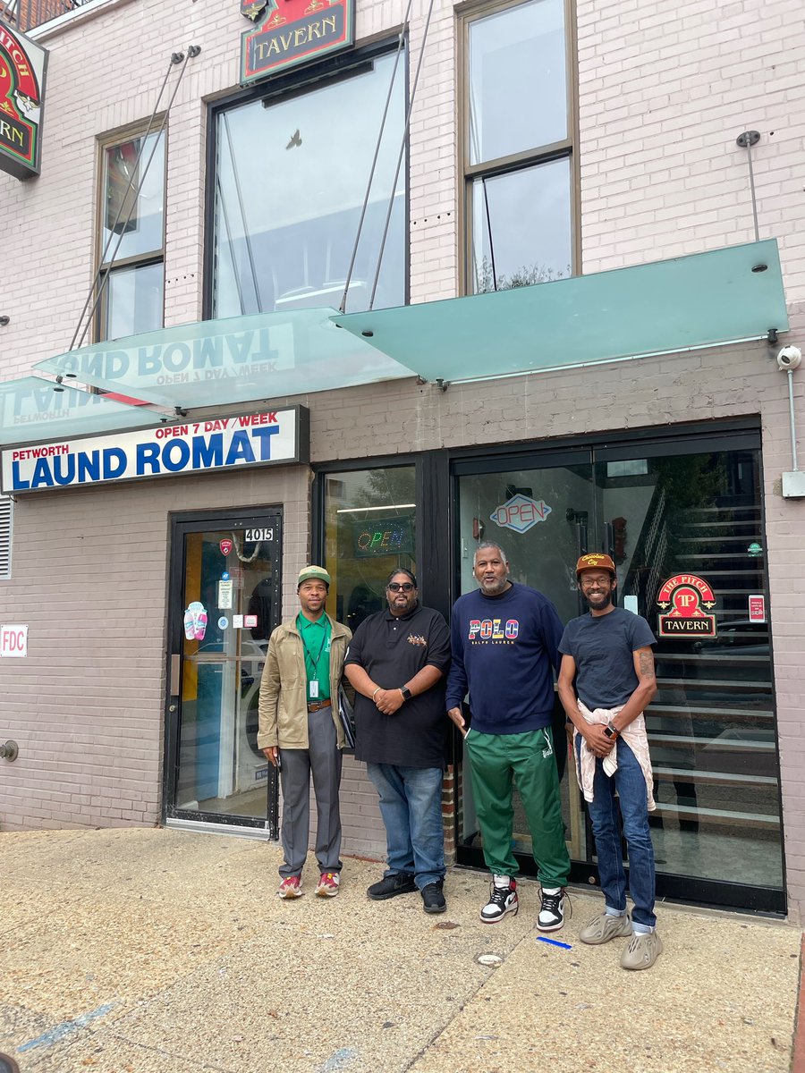 Ward4_Derek's tweet photo. @DCMOCRS met with Ward 4 small business owner of the @pitchtavern along with ANC Commissioner @drantoinekirby! We look forward to working to help you on behalf of @MayorBowser ! https://t.co/Xf07rcJOLI