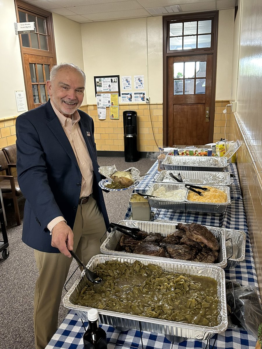 Proud to be the lunch sponsor today for the South Central TN Superintendents meeting.  Proud to partner with <a href="/tosstn1975/">TOSS</a> as a platinum business partner thanks for your support! <a href="/EnergySysGroup/">Energy Systems Group</a> <a href="/BarryOlhausen/">Barry Olhausen</a> <a href="/joeyvaughn46/">Joey Vaughn</a>