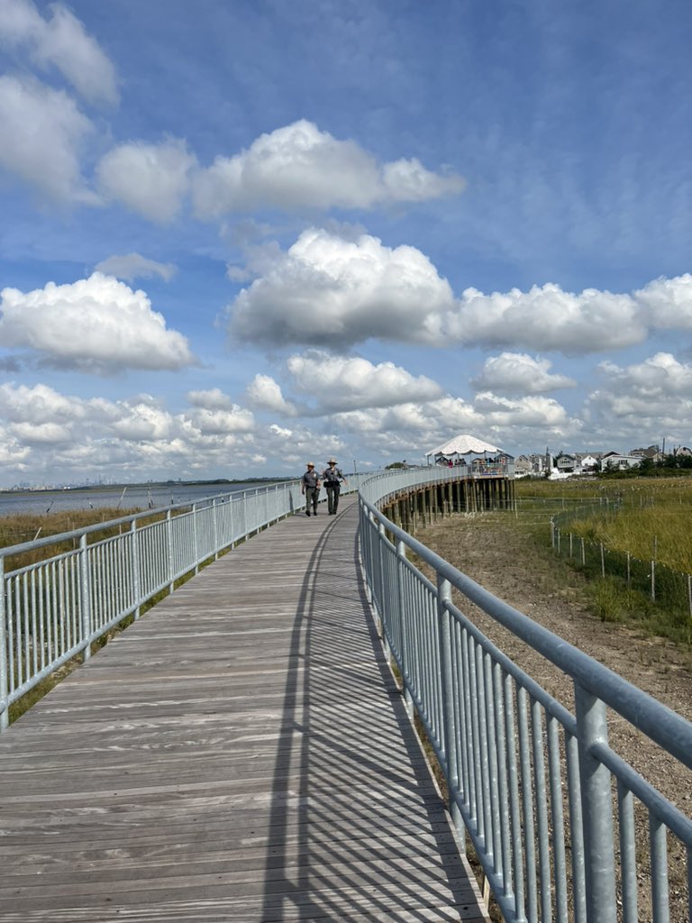 smdono5's tweet photo. Another beautiful park restoration and important resiliency project opened today at Sunset Cove in Queens. Perfect end to #ClimateWeek2023. #broadchannel @NYCParks @DRichardsQNS @JoannAriola32 @JamaicaBaywatch @jamaicabay https://t.co/kcje59dEKO