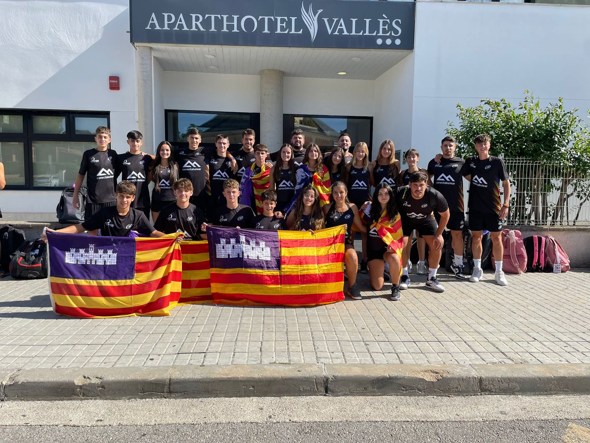 Mañana nuestras dos selecciones se jugarán el pase a la final en sus respectivas categorías en el Campeonato de España de selecciones autonómicas!
- Selección Femenina VS Asturias 12:30 (2da cat.)
- Selección Masculina VS Madrid 18:00 (1a cat.).
Mucha suerte chic@s!💜💛❤️