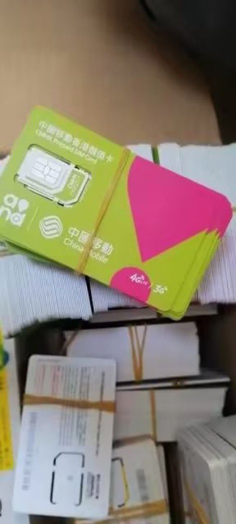 XGSJKHK's tweet photo. 香港移动注册卡，月租2，带18费，带1G流量，免费收短信，有效期半年，可以绑定注册徽信等多种APP https://t.co/Q82OFep75r