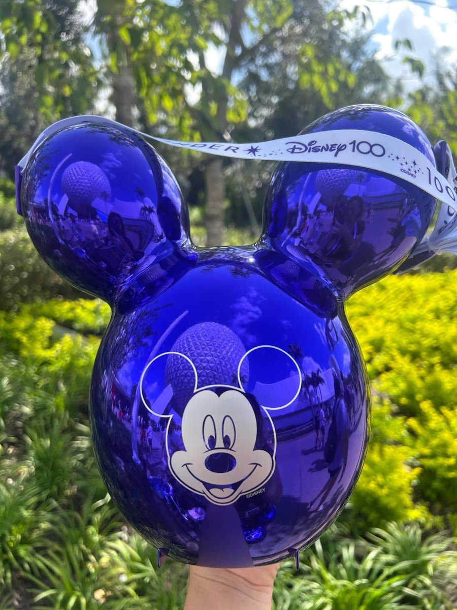 ShopMouseToGo's tweet image. The purple Mickey 100
Years of Wonder bucket is here!

These are metallic with decoration on each side and a Disney100 lanyard.

It is $40 shipped.

Please message for ordering.

#mickeymouse
#Disney #popcornbucket