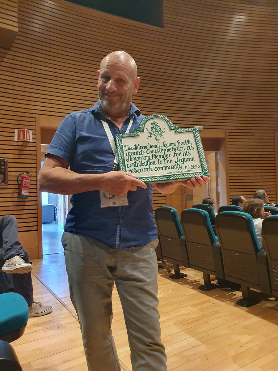 PrudentMarion's tweet photo. Christophe Salon @UMRAgroecologie @eco_leg received a Honorary Member Award from the @IntLegumeSoc ! Congratulations !!! https://t.co/pX5l20JszS