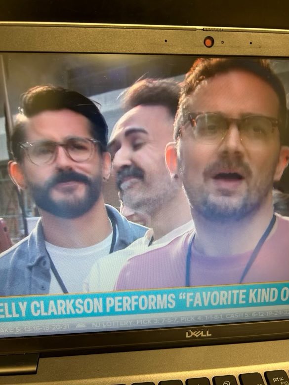 We three queens were in our feelings during #LIGHTHOUSE <a href="/kellyclarkson/">Kelly Clarkson</a> 😂😂