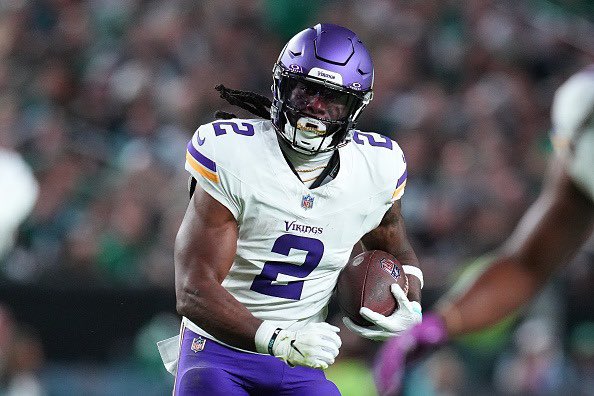 Team_JTA's tweet image. #AlexanderMattison, the @Vikings RB, takes a stand against #onlineabuse, shining a light on its extent and demanding accountability. 🏈👏

For his powerful stance, he's JTA Communicator of the Week. #SKOL 

🔗jta.sport/communicators-…
