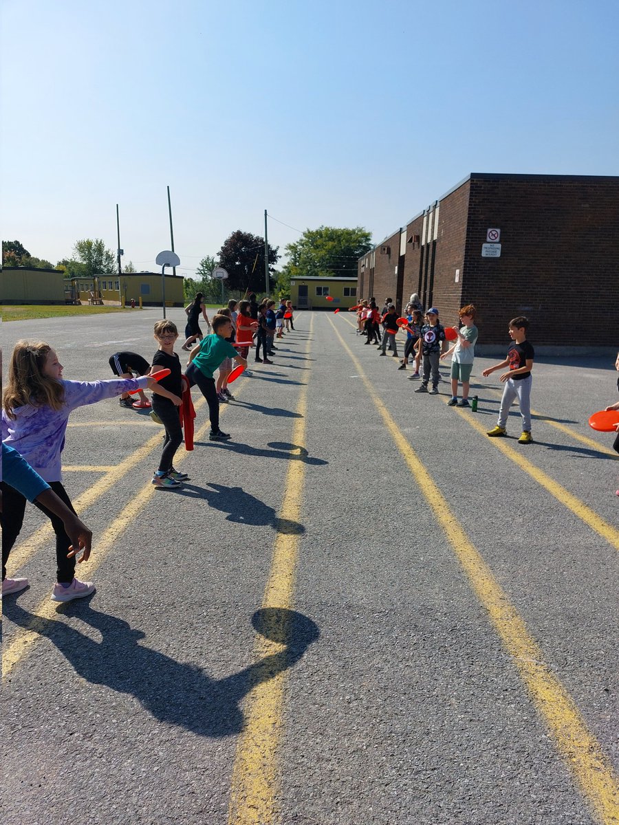 Danielle Cooper tweet media