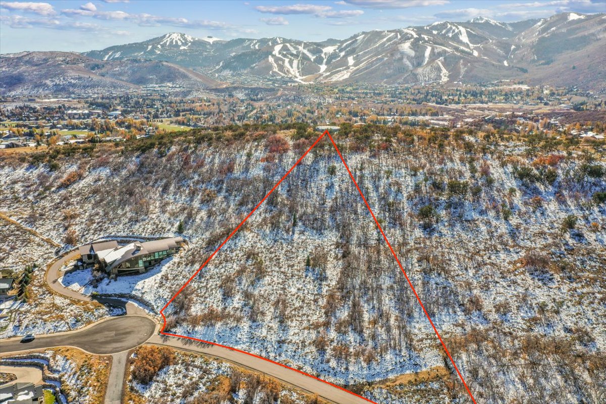 Nestled in Park Meadows, this 2.88-acre lot in Eagle Point is your gateway to the ultimate winter escape. Build your dream mountain home and make memories that last a lifetime. 🏠❄️

26 Marilyn Court, Park City, UT 84060
2.88 acres
$3,100,000
📱435.640.5660
Coldwell Banker Realty