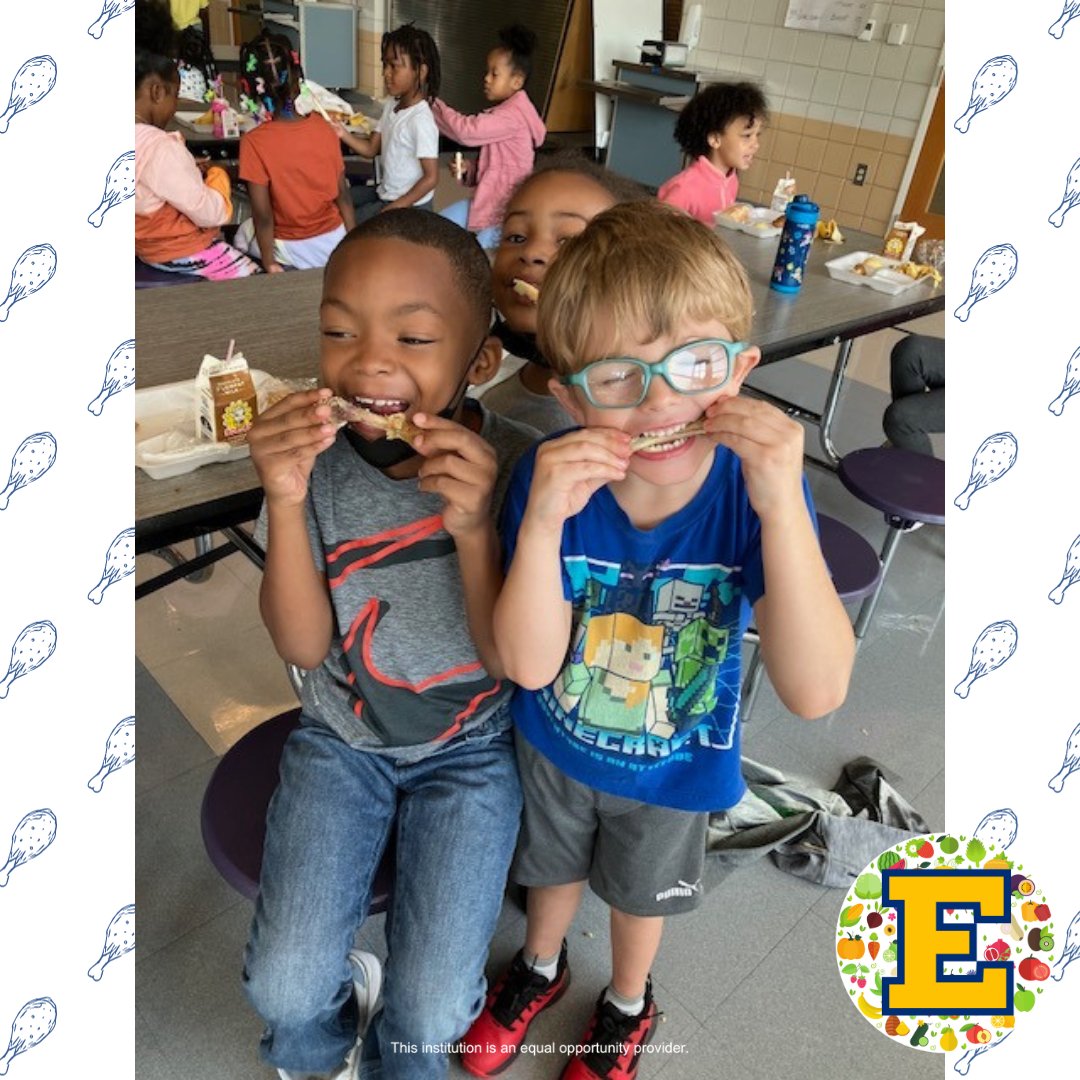 eucschoolmeals's tweet photo. Today was Cook's Choice at Shoreview Elementary School. 👩‍🍳 The Nutrition Team served crispy Chicken Drumsticks, which were a hit with students! 🍗 Our Cafe Coordinator, Carrie, rocked the lunchline with her matching drumstick earrings. 👏

@euclidschools #OneEuclid #EuclidOH https://t.co/LWRYwei9tQ