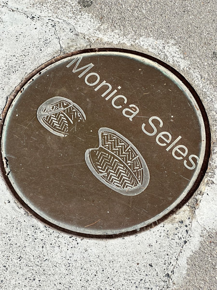 LittlyNicky's tweet photo. @MonicaSeles10s found this in Barcelona today https://t.co/4gZd6A7w4S