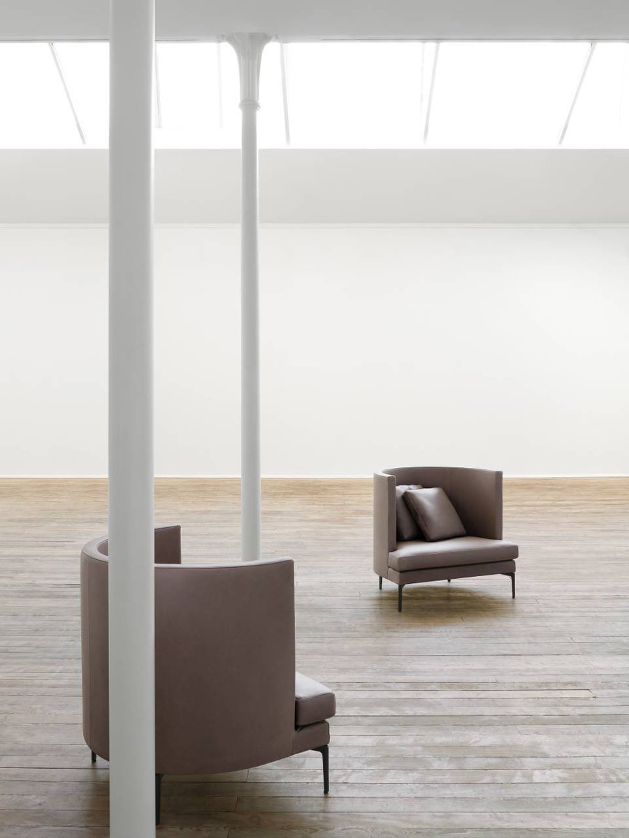 THE_muebles's tweet photo. ¡Eleva tu hogar con la elegancia y comodidad de la poltrona Clan de Peiro Lissoni para Living Divani! Una opción lujosa que no querrás perderte. #design #designer #architect #architecture #furniture #livingdivani #pierolissoni #furniture #themuebles #casamall https://t.co/WQeiUMcWfa