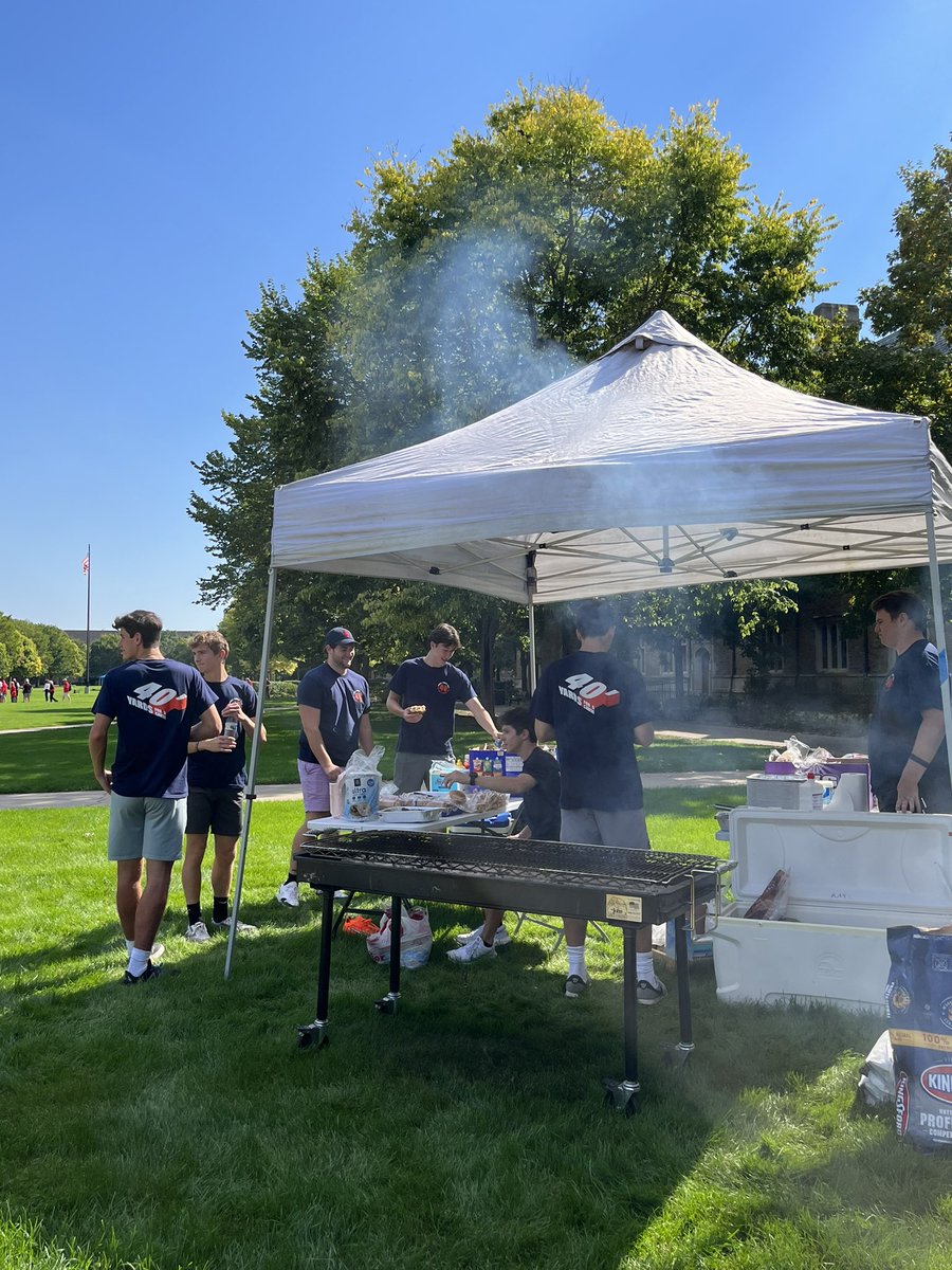 ListerSue's tweet photo. O’Neill Hall’s 40 yards for a cause today on South Quad. Supporting South Bend Center for the Homeless. Dash, buy a brat or a t shirt for a great cause! https://t.co/7gH51oixqL