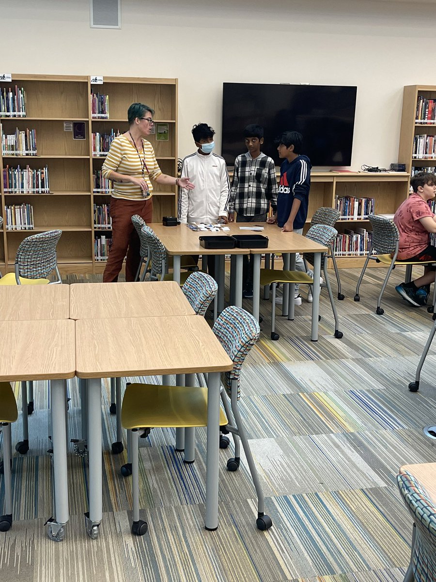 AlstonRidgeMS's tweet photo. Our Media Center w/ @Brennan4Books is rolling today!! Ms. Neidermeyer’s 6-3 Classes are working to Breakout!! ~ Good Luck Warriors #TogetherInARMS https://t.co/0eOQuvm4a3
