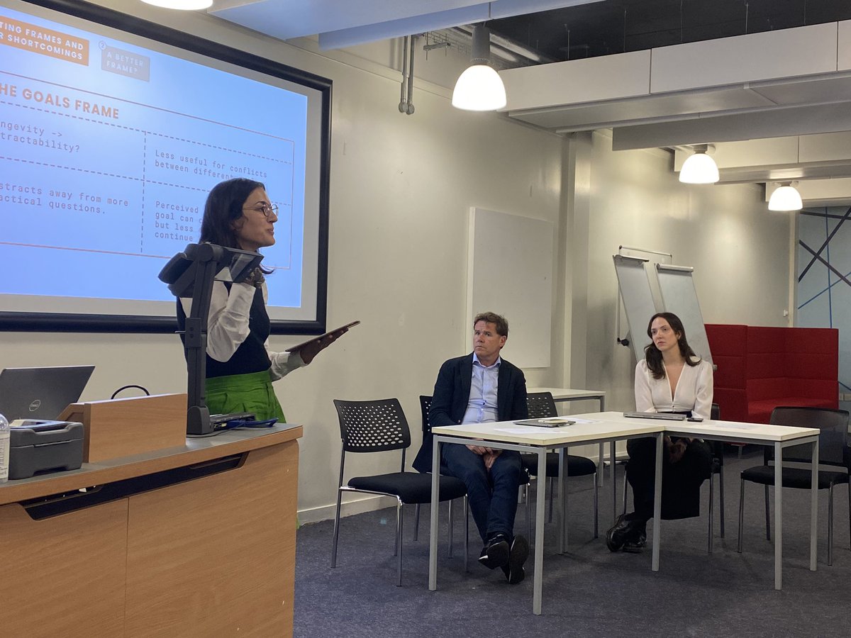 The final session of the <a href="/CLScholarsForum/">CLASF</a> Workshop in Glasgow kicks off with <a href="/nmorenobelloso/">Natalia Moreno Belloso</a> talking about Conflicting Values.