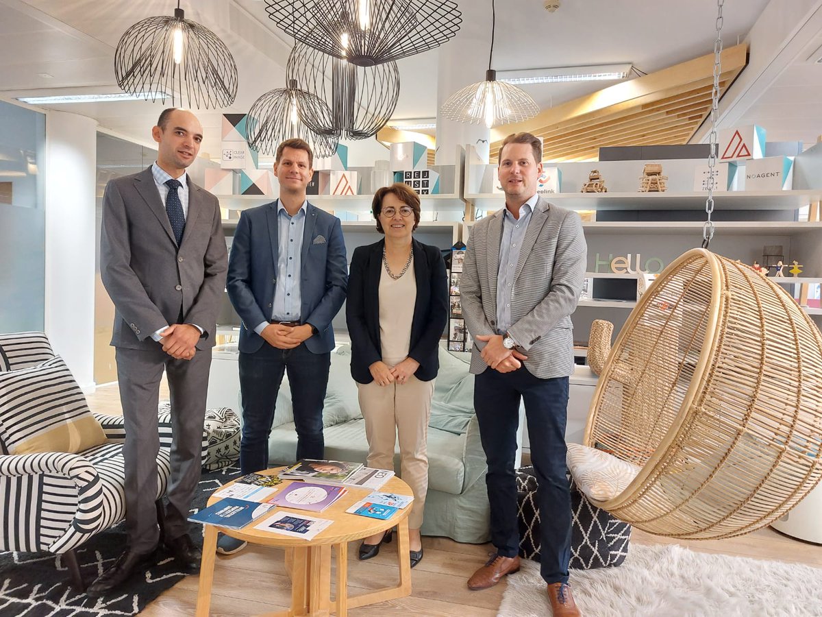 Merci à la @host_lu et à la <a href="/LuxCityIncub/">Luxembourg-City Incubator</a> pour leur accueil et ces riches échanges sur l'écosystème des startup 🇫🇷 au Grand-Duché ! <a href="/ccluxembourg/">Chambre de Commerce du Luxembourg</a> <a href="/CityLuxembourg/">Ville de Luxembourg</a> <a href="/LaFrenchTech/">La French Tech</a> 💡