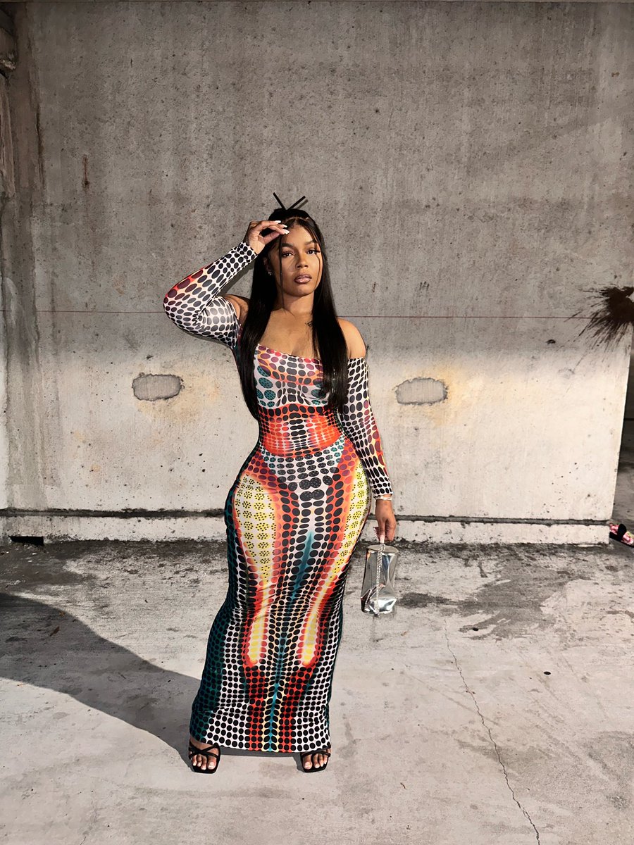 royalepains's tweet image. 5’2