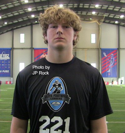 JPRockMO's tweet photo. Illinois offers Eureka (MO) 2025 6’8” big-time OT prospect Jack Lange:@JackLange55 @IlliniFootball #Illino #B1G https://t.co/ZworGlcwkZ
