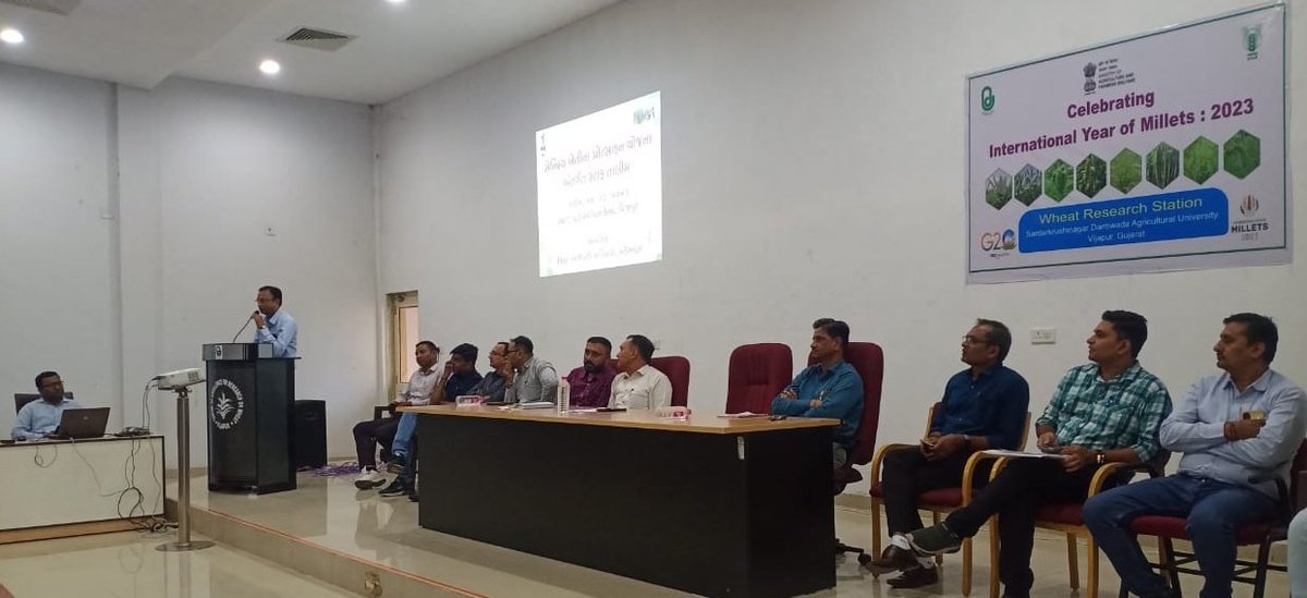 JdaMehsana's tweet photo. Staff training of all Extension staff of Mehsana District under Organic scheme at Vijapur. Res. JDA (Ext),Mehsana specially present in this occasion and gives valuable guidance about Organic Farming, Marketing,Digital Crop survey etc to all Agriculture staff of Mehsana District https://t.co/9ctcCpiL0u