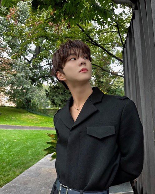 EN_FranceFan's tweet photo. • INSTAGRAM | 22.09.2023•

#JUNGWON #정원 a posté des photos sur instagram

«🐱 @.prada #Prada#PradaSS24 #PRADAXENHYPEN‘ »

🔗 https://t.co/TYxQQASmt2

EN-FATE ON PRADA’S LINE
#EU_rENway #EN_HYPE_EU #EU_ENHANation #PRADABOYSAREBACK #FATEINEUROPE

————————————————

[ a collaboration with : @enhypenuk_ @enhypenukfanhub @uaenhypen @Enhypen_Germany @ENHYPEN_ITALIA_ @ENHYPEN_SPAIN @ENHYPEN_Poland @ENHYPENBELGIE @Sunghoon_France @en_ptconnect ]

@ENHYPEN_members @ENHYPEN
#ENHYPEN #엔하이픈