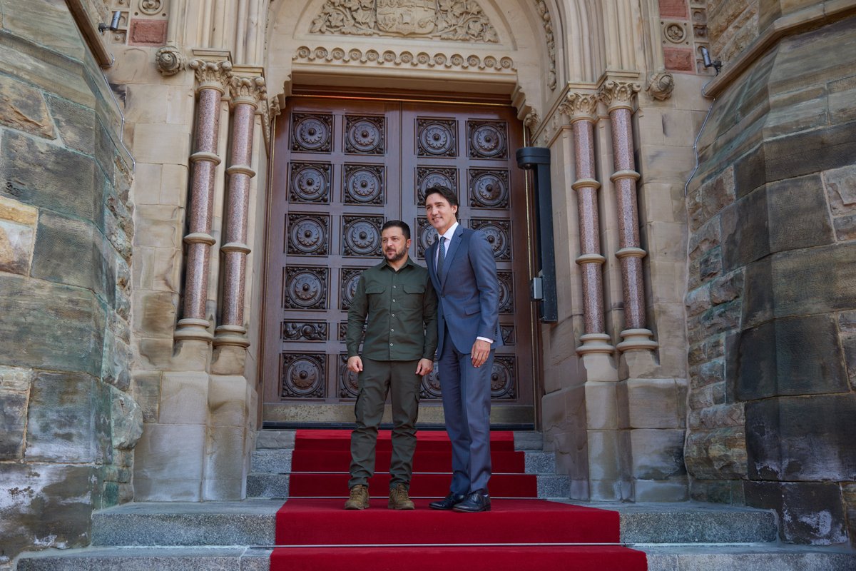 I began my meeting with @JustinTrudeau. We will discuss Ukraine’s defense needs, further financial and humanitarian assistance, as well as boosting our trade and economic cooperation. I will thank Prime Minister Trudeau, his government, and all Canadians for their firm support.