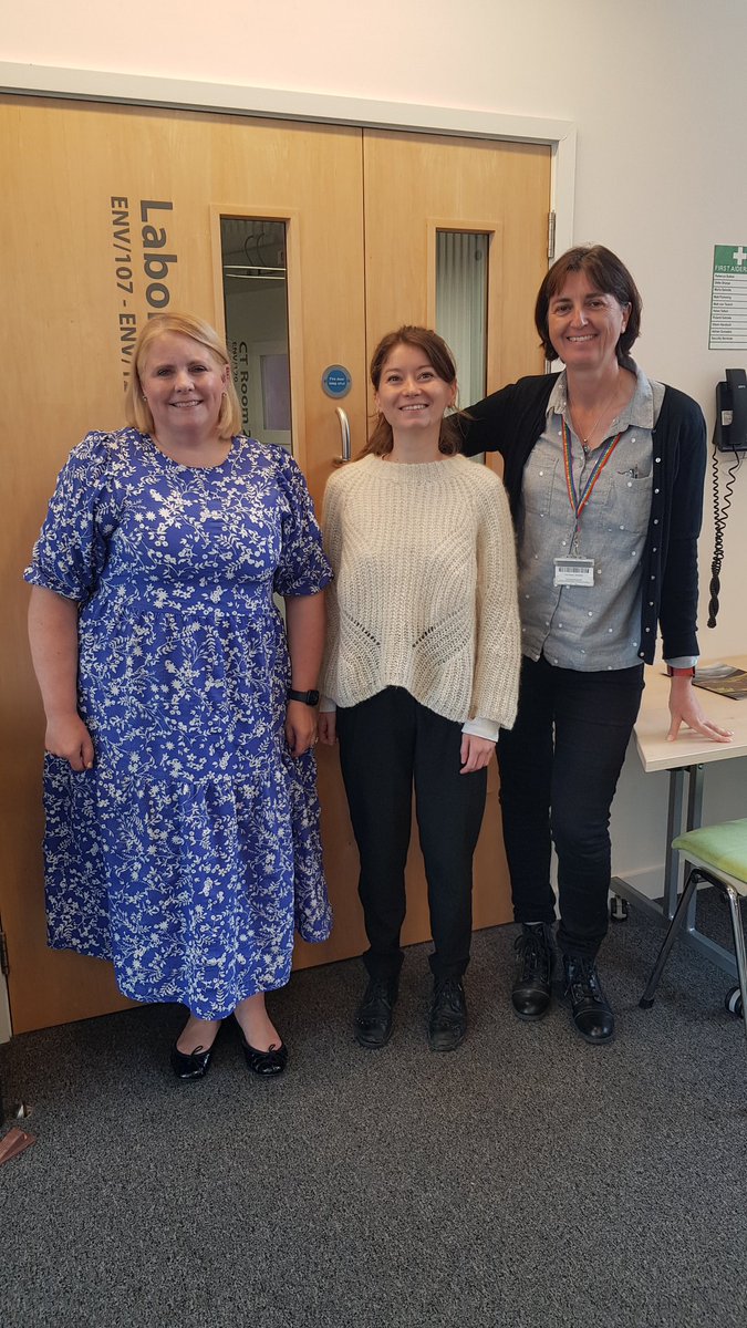 Massive congratulations to Alizee who successfully defended her PhD thesis this morning. Thanks to Michelle Bloor and Lisa Emberson for being the examiners.