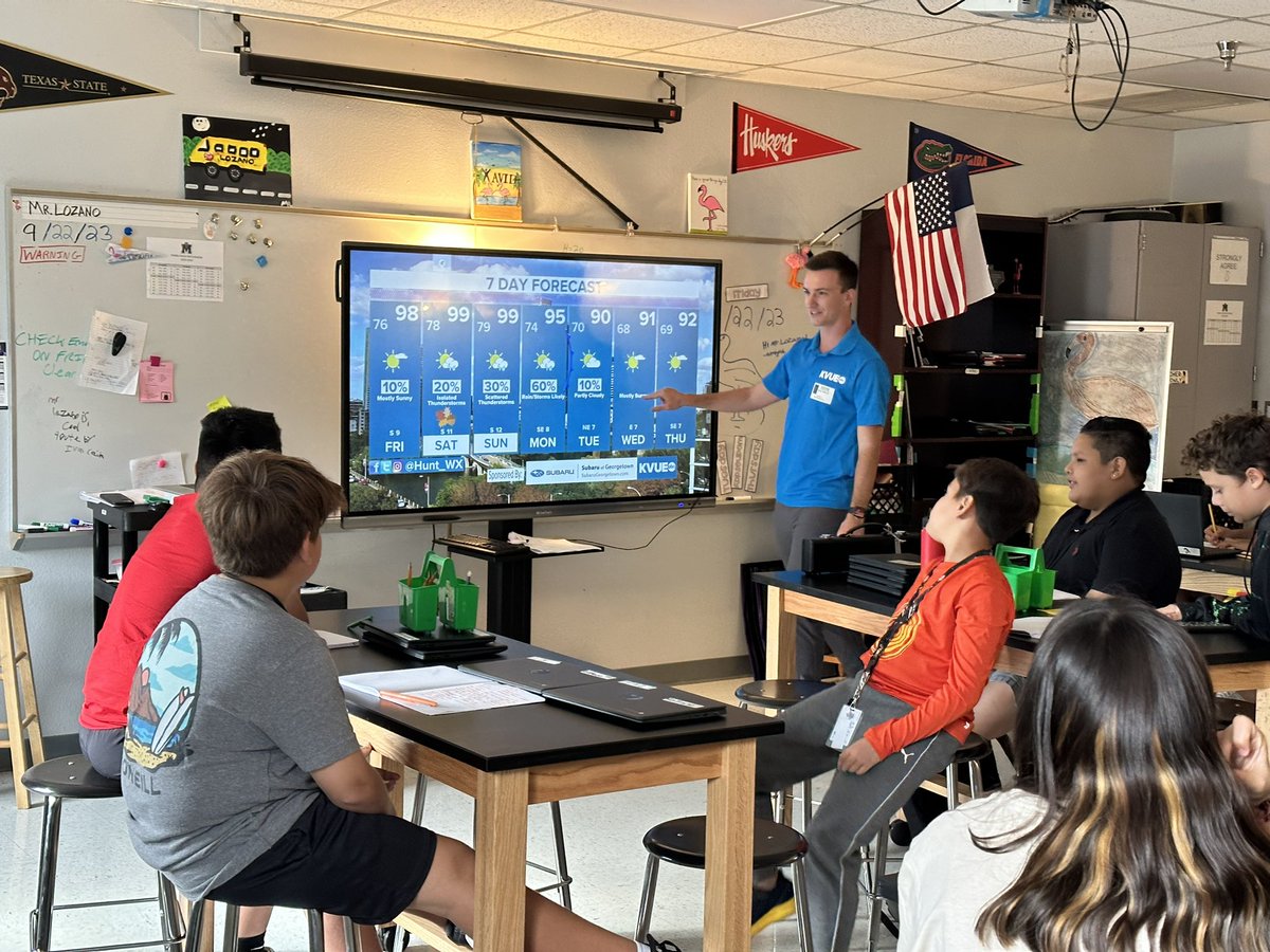 LozanoAvid's tweet photo. So grateful to have @Hunt_Wx  from @KVUE  come speak to our AVID students today!
@SMCISD_AVID https://t.co/tybrLr40zC