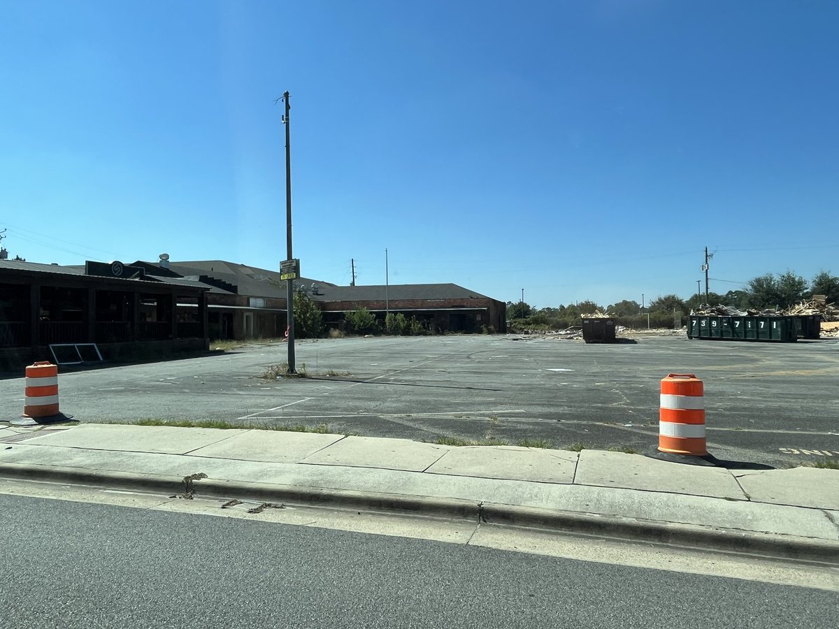 TheWaughReport's tweet photo. I drove by and couldn’t believe my eyes. The Plaza is officially being torn down for new apartments. Lot of memories from my time as a student from 2012-2016. Truly the end of an era at Southern. https://t.co/IdqRJnEdTl