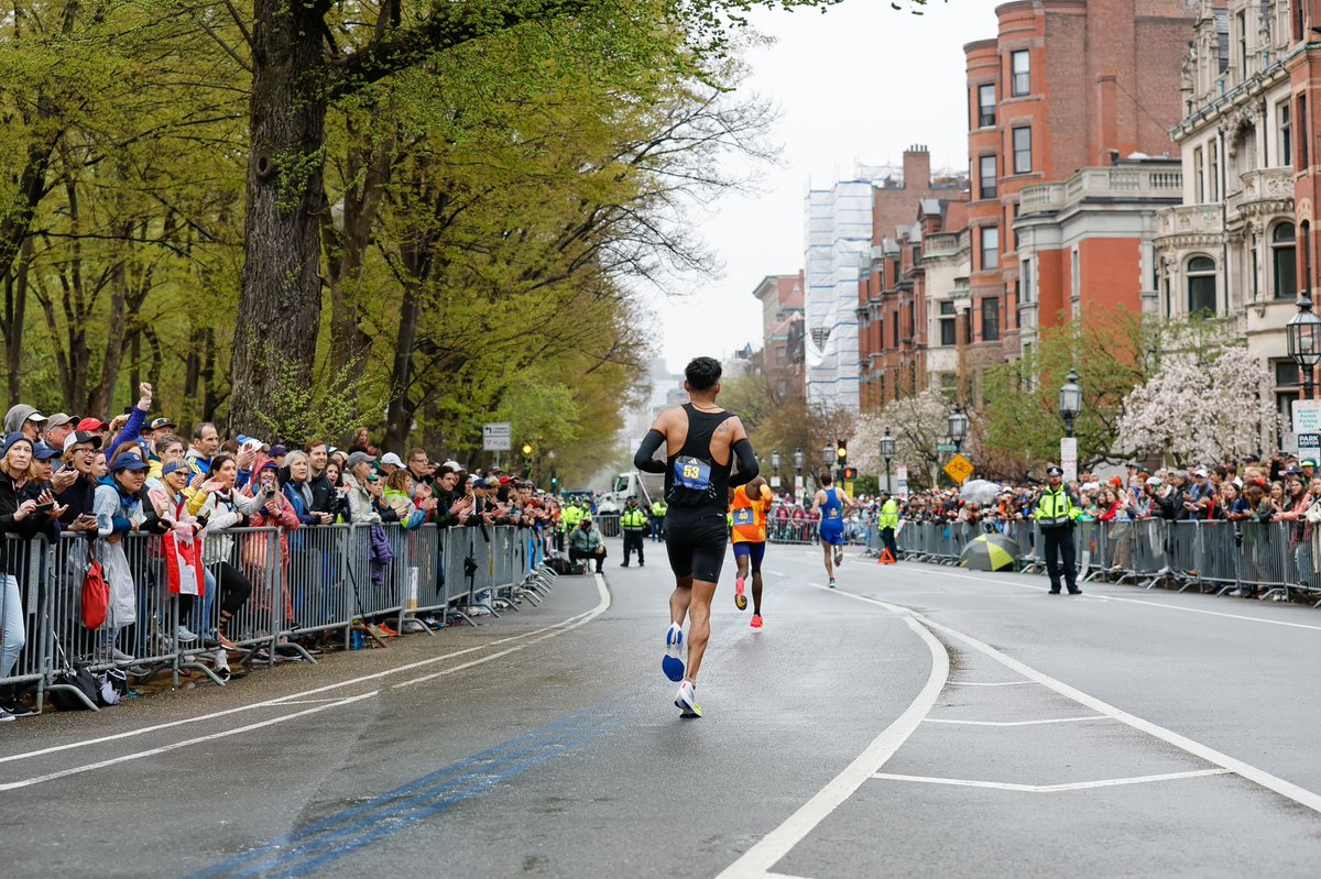 bostonmarathon's tweet photo. 🦄Qualifier Registration Update: We appreciate everyone’s patience as we continue to verify more than 33,000 qualifying times. All applicants will receive an update on their entry status in early October.🦄 https://t.co/72pZZZCP2m