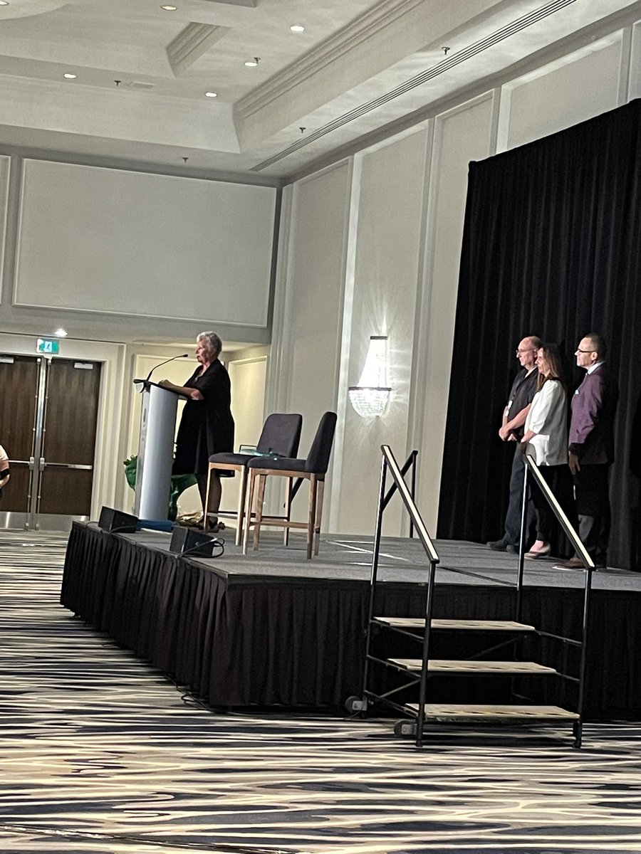 Such a pleasure to be at the <a href="/LdnRecoveryBfst/">Addiction Recovery Breakfast London Ontario</a> this morning to celebrate @CMHA_TV co-CEO Linda Sibley receiving the Lifetime Achievement Award. Congratulations Linda!