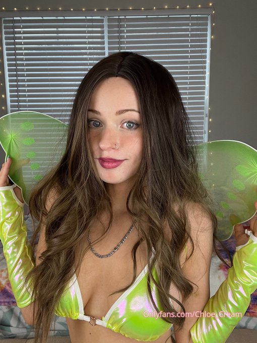 oh the things I did in this outfit! https://t.co/IxkwYNSkPm https://t.co/kt3ISmtVaf