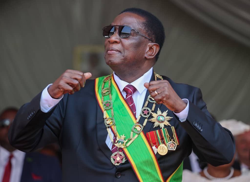 bosskimhucci's tweet photo. Who is your favourite...?

Prez Mnangagwa          Vs.         Prez Chamisa     
        🔁                                               ❤️ https://t.co/RuzjfQcGYh