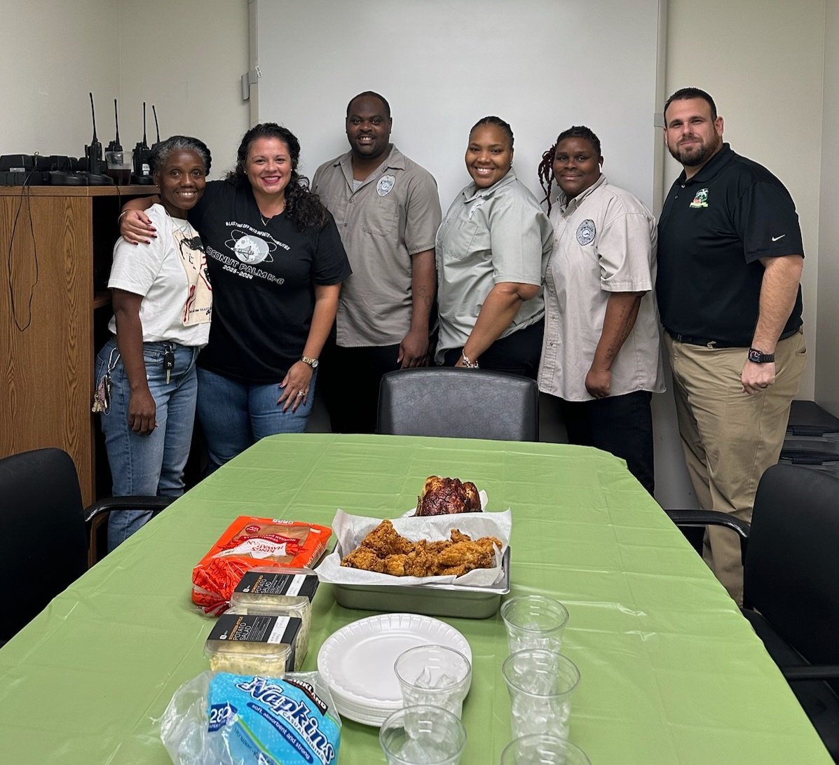 MargNovaMarsh's tweet photo. We are so thankful for the work of our security guards! #NationalSecurityOfficerWeek @CoconutPalmK8 @MDCPSSouth @ARodDASETO @SuptDotres https://t.co/uB0wQsuuWF