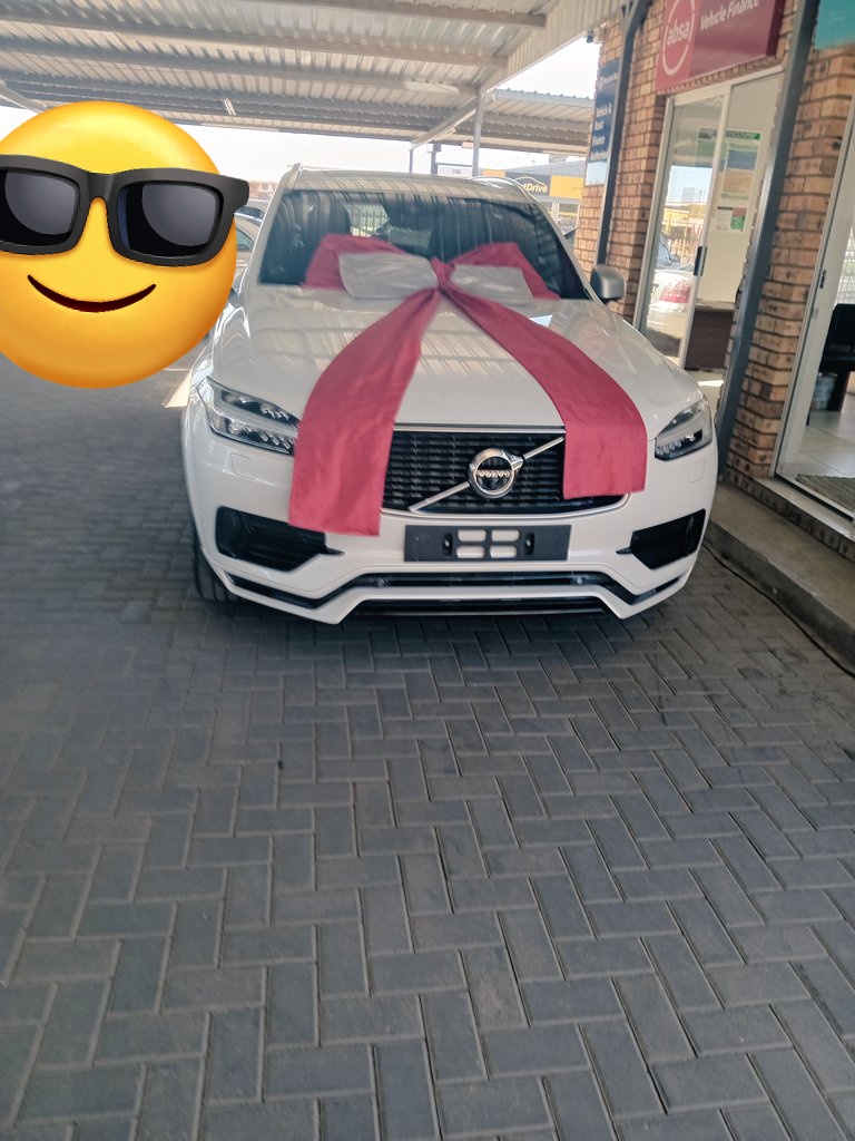Successfully delivered... ♡ 

Need a car? Hala at your boy...